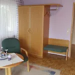 Отель Restaurant Weisbrod 3*